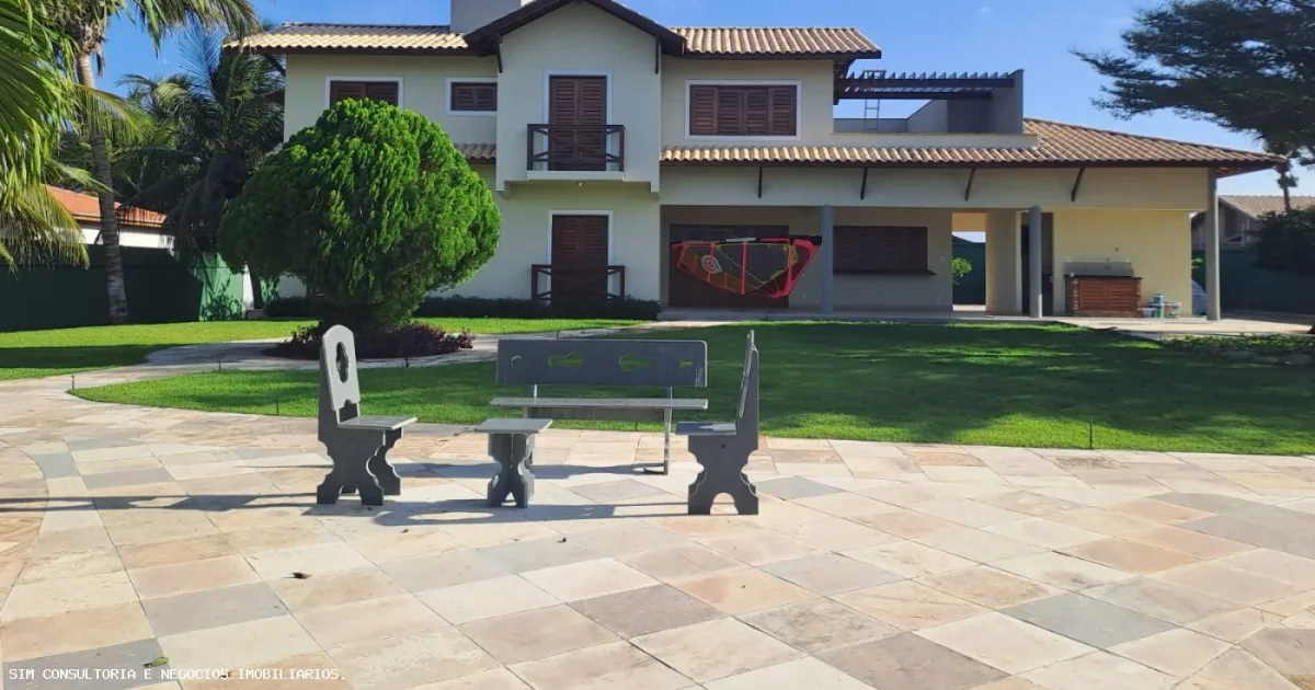 HIGH-END 4-SUITE HOUSE — PREÁ BEACH | Terra Ventos