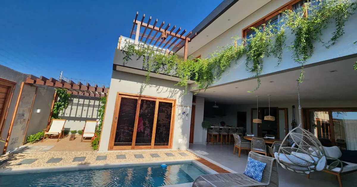 HIGH-END HOUSE IN PRAIA DO PREÁ | Terra Ventos